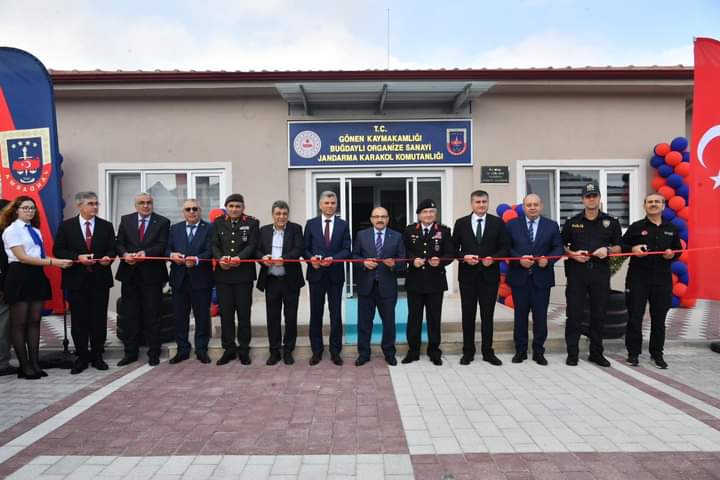 Vali Ustaoğlu Jandarma Karakol Hizmet Binasının Açılışını Yaptı