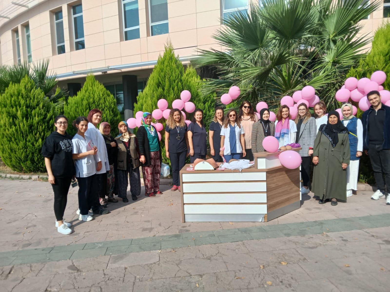 BAÜN Sağlık Bilimleri Fakültesinden Meme Kanseri Farkındalık Etkinliği