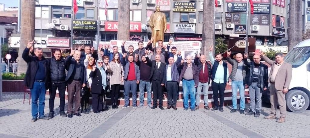 MHP Şehit Öğretmenleri Unutmadı