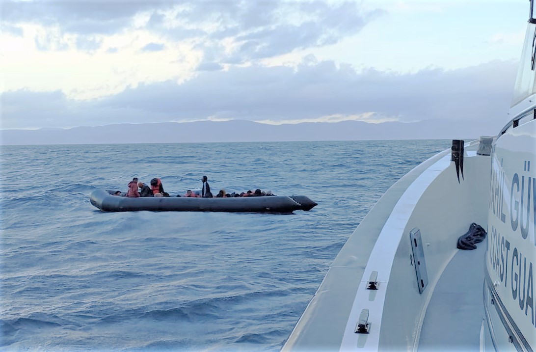 Sahil Güvenlik Göçmenleri Kurtardı