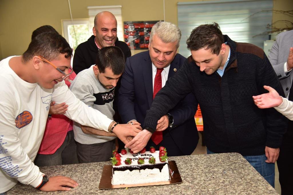 Mustafa Canbey, 3 Aralık Dünya Engelliler Günü’nü Kutladı