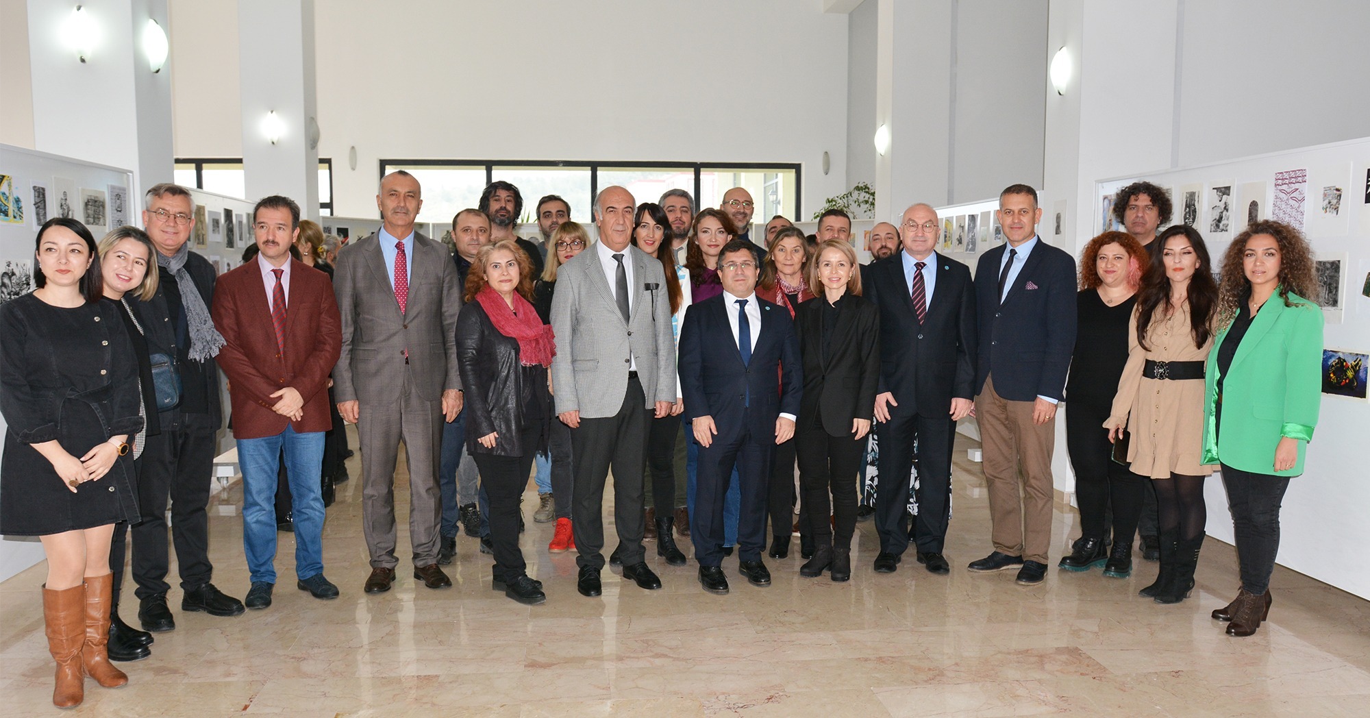 BAÜN’de, 27 Ülkeden Sanatçının Eserlerinin Yer Aldığı Uluslararası Sergi Açıldı