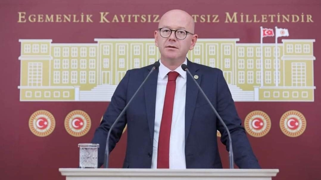CHP Balıkesir Milletvekili Serkan SARI: “DEVLETİN ŞEFKATLİ ELİ EDREMİTLİ MAĞDUR VATANDAŞLARIMIZA DEĞMELİ”