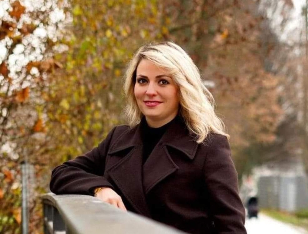 Mimar Funda ÖVÜÇ Ak Parti Belediye Başkan Aday Adayı Oldu