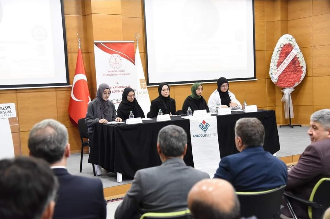 Hikayemizin Yarım Asırlık Meşalesi: Mustafa Kutlu!