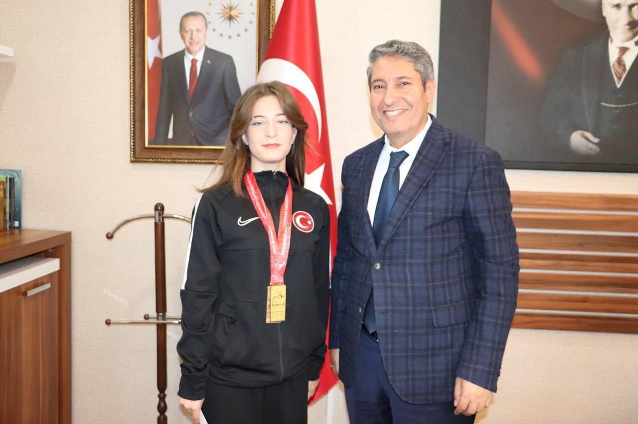 Başarılı Sporcular Avrupa’da Ses Getiriyor