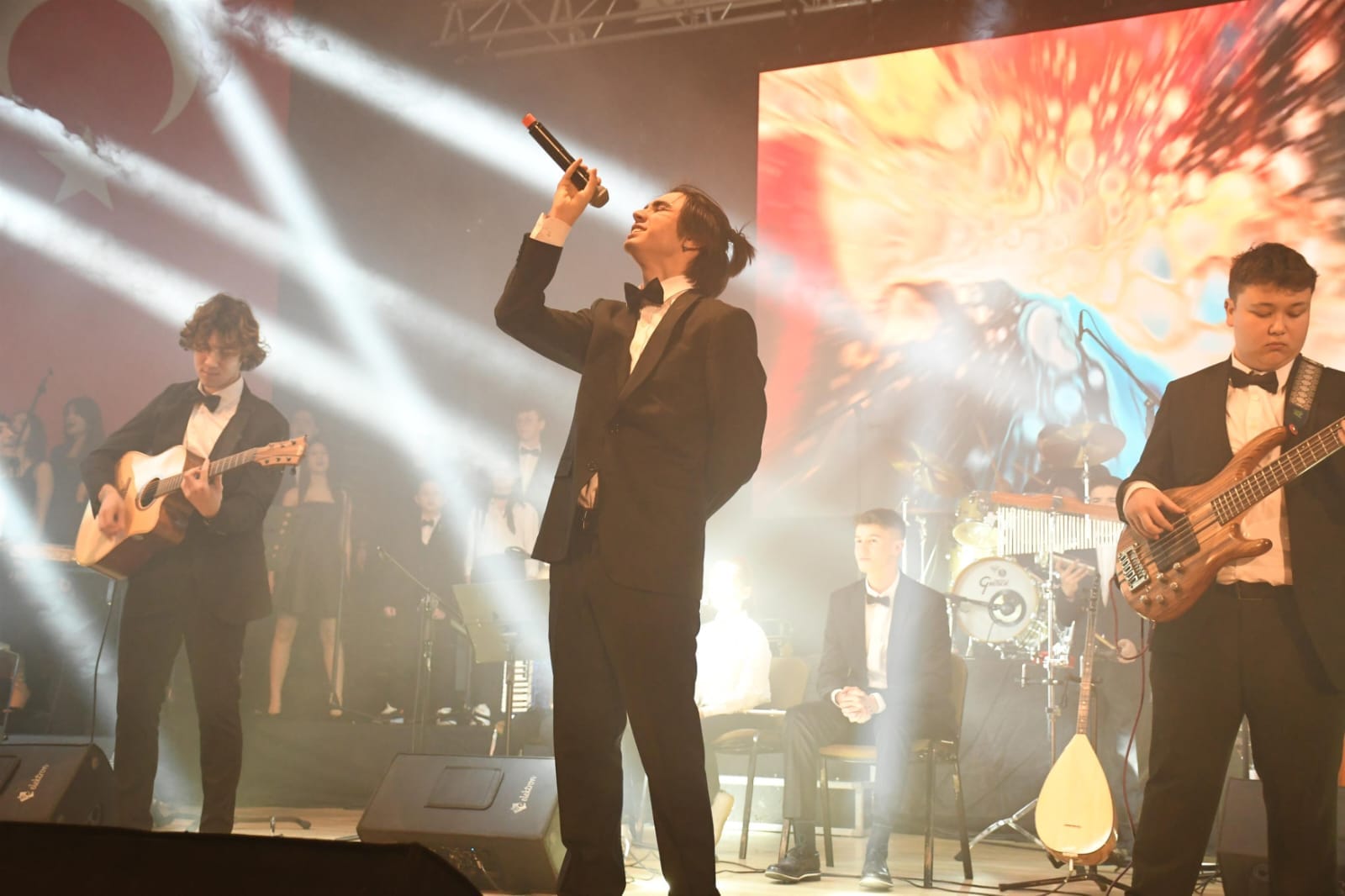 MOD10, Edremitlilere müzik ziyafeti yaşattı