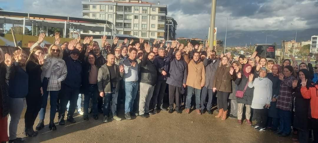 EDREMİT AK PARTİ YÜCEL YILMAZ’I KARŞILAMAYA GİDİYOR