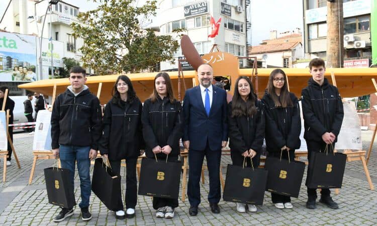 “Edremit Sadece Zeytinin Değil Devlet-Millet-Vatan Sevgisinin de Başkentidir”