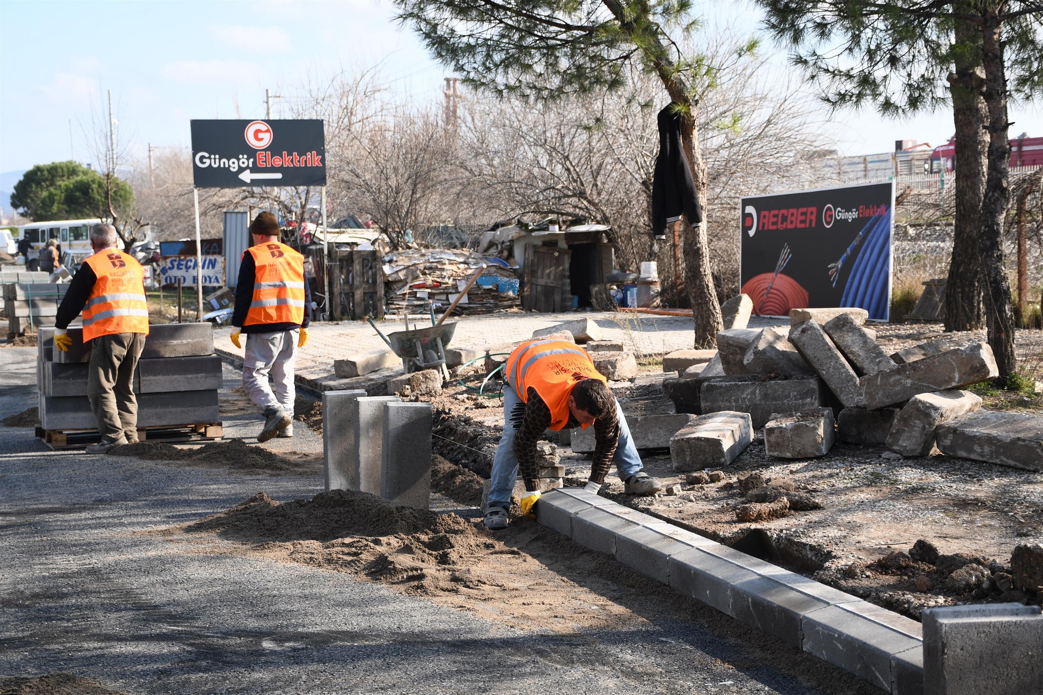 Büyükşehir’den sanayi eşrafını mutlu eden hizmet