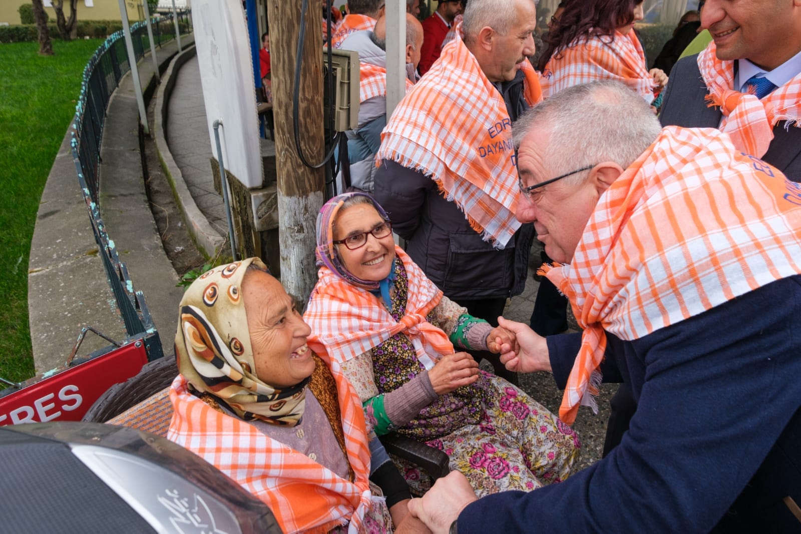 MEHMET ERTAŞ: ZEYTİN HASAT SONU BOL BEREKET GETİRSİN
