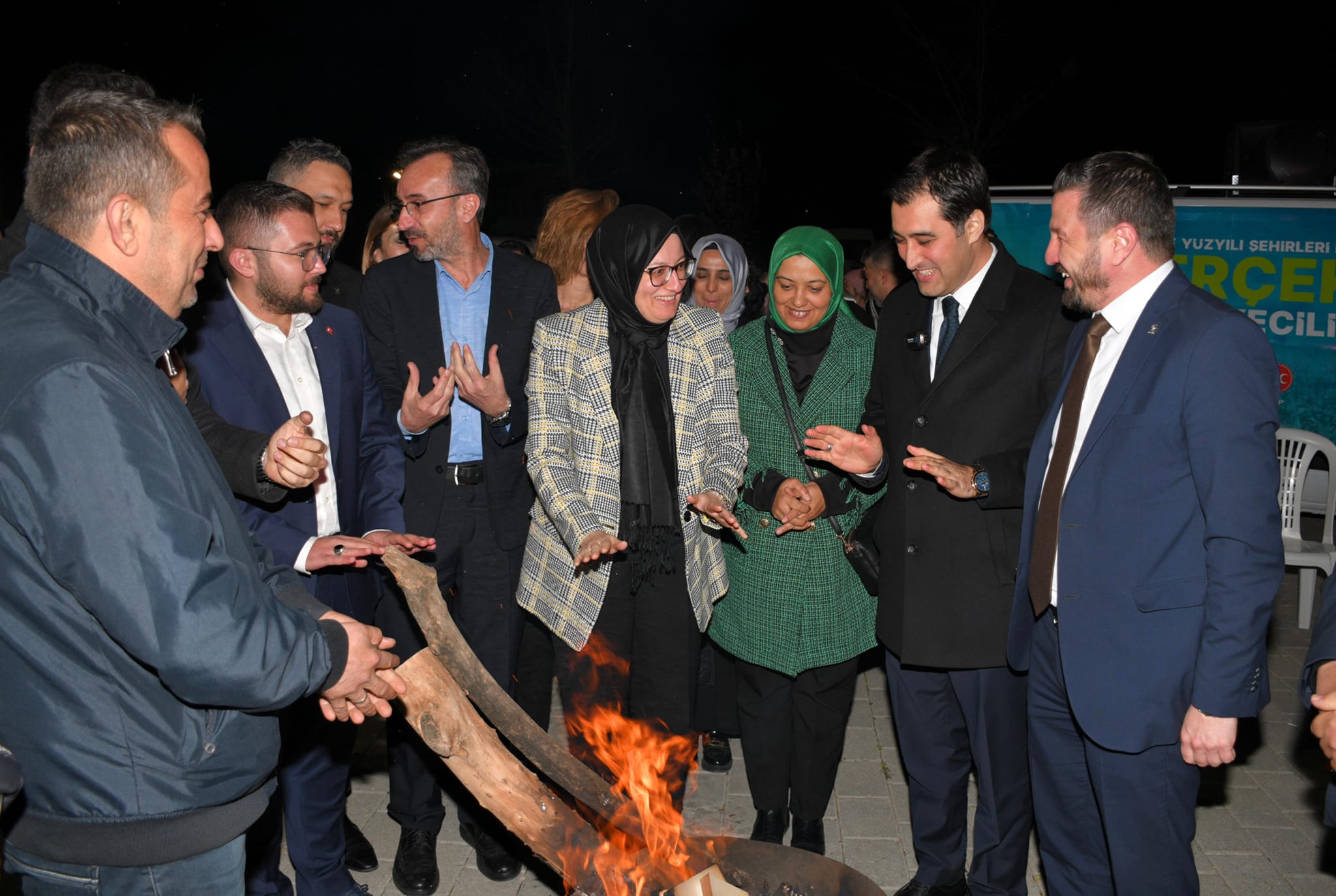 GENÇLER BAŞKANIYLA BULUŞTU..