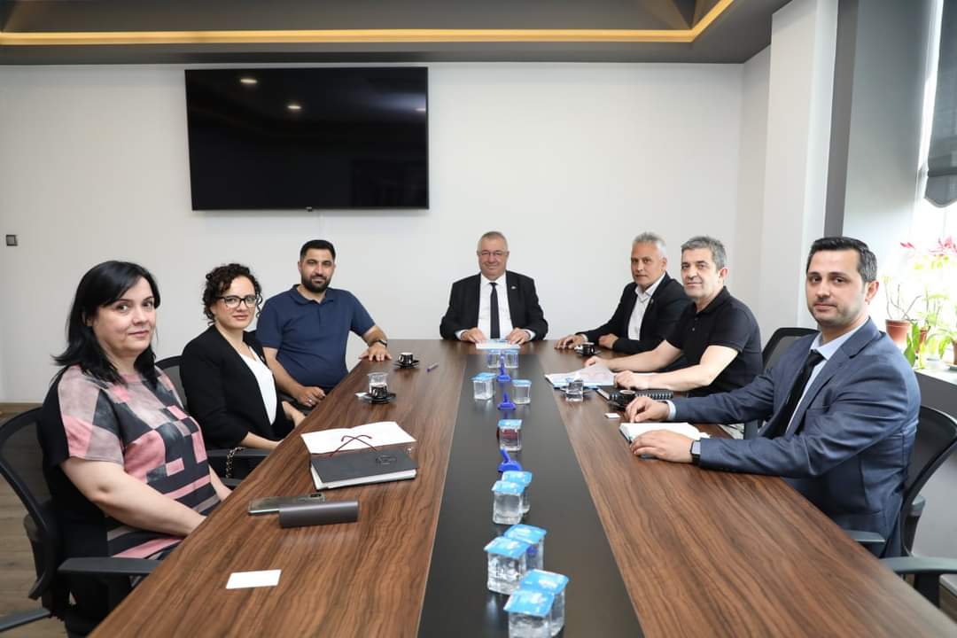 BAŞKAN ERTAŞ EKİBİYLE İŞE HIZLI BAŞLADI