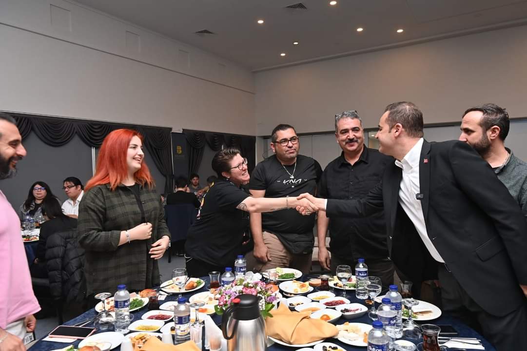 Başkan Akın, basın mensuplarıyla bir araya geldi