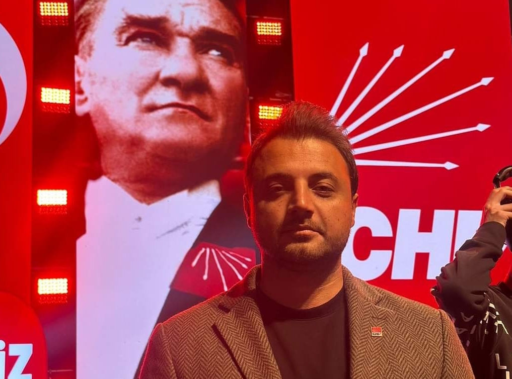 CHP GÖMEÇ İLÇE BAŞKANI ÖZKAN GÜVEN’DEN SOKAK HAYVANLARI YASASINA TEPKİ