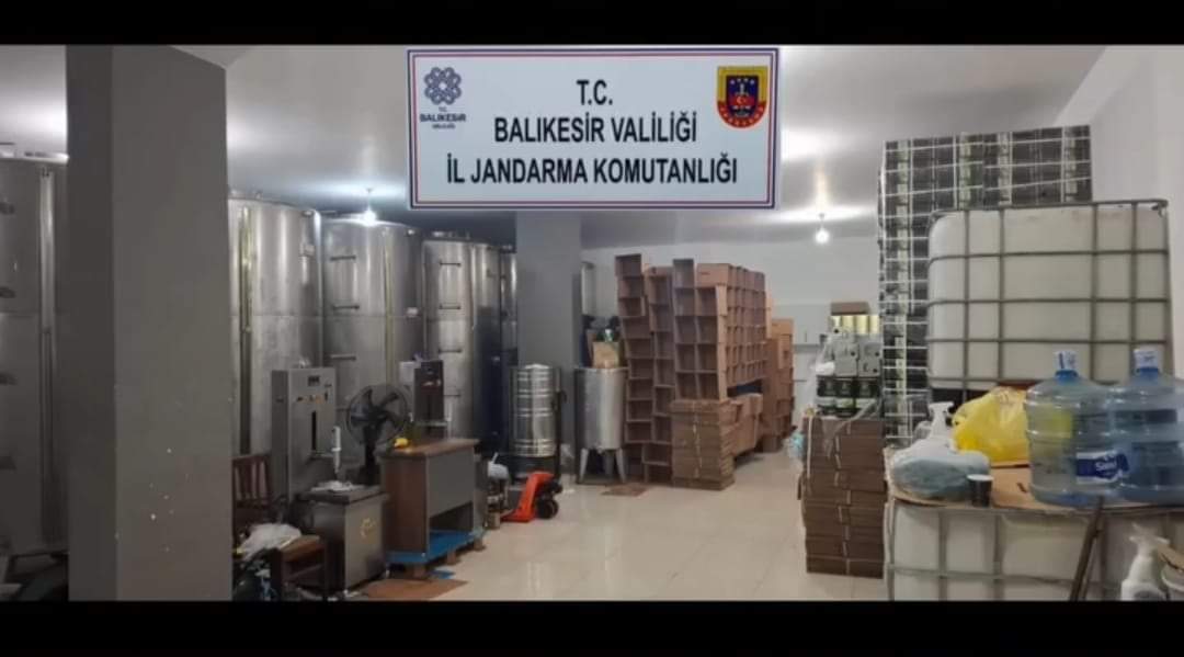 EDREMİT’TE SAHTE ZEYTİNYAĞI VE BAL OPERASYONU