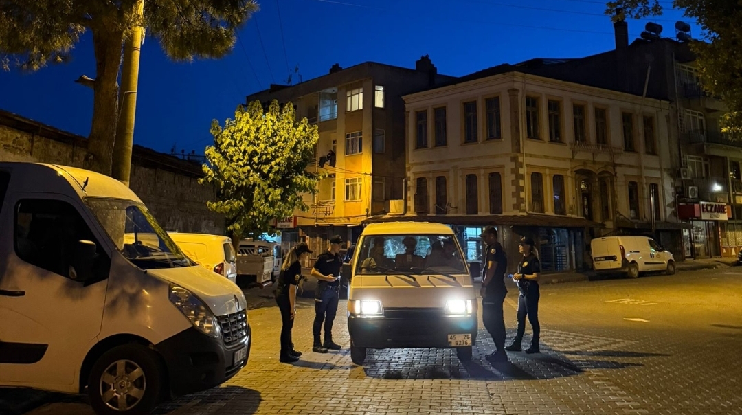 EDREMİT POLİSİ GÜVEN SAÇIYOR