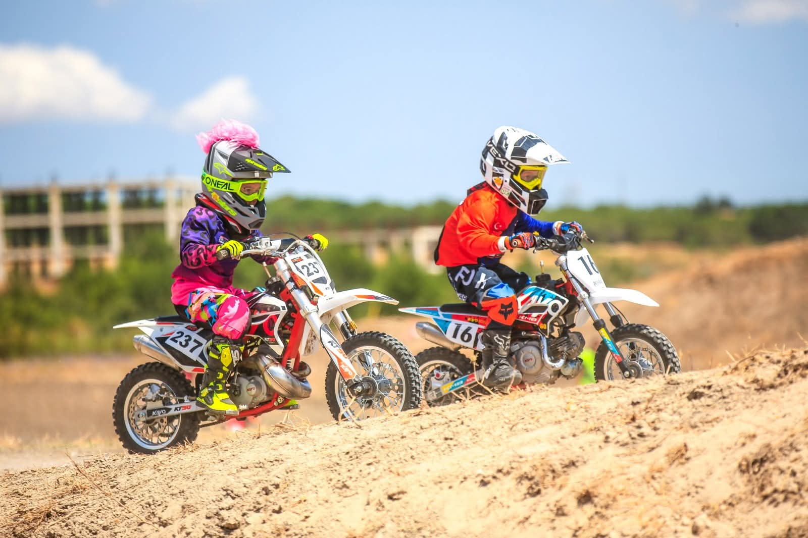 Türkiye Motokros Şampiyonası’nın İkinci Ayağı Gönen’de Nefes Kesti