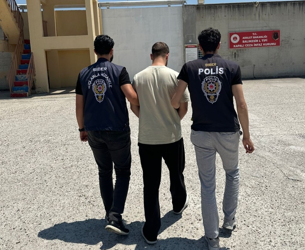 BALIKESİR POLİSİ SİBER SUÇLARLA MÜCADELE ETMEYE DEVAM EDİYOR