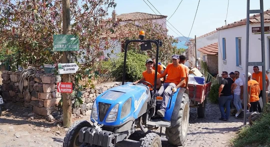 Cunda (Alibey) Adası’nda Kapsamlı Temizlik Seferberliği