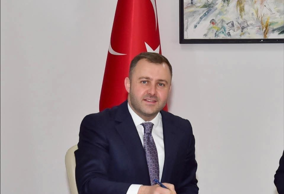 CHP: EZİNE HALKINDAN VE KADINLARDAN ÖZÜR BEKLİYORUZ