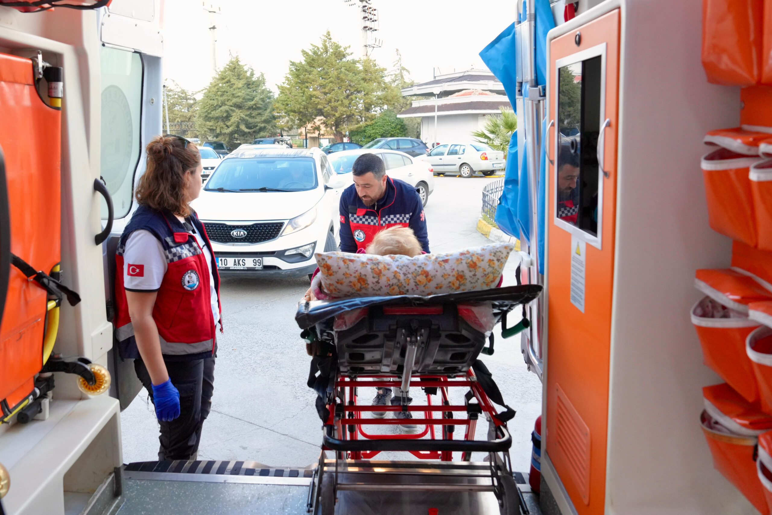 BURHANİYE BELEDİYESİ “EVDE BAKIM HİZMETLERİ” DEVAM EDİYOR