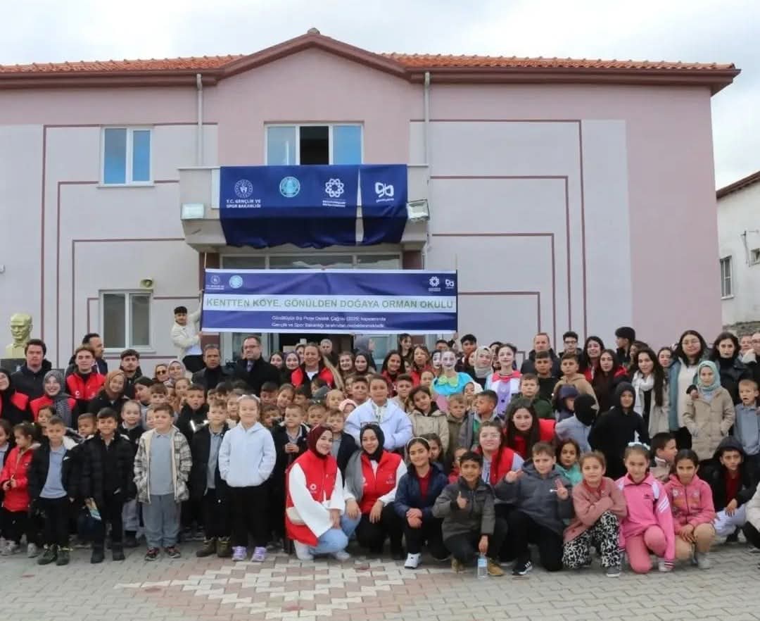 BAÜN’lü Genç Gönüllüler Doğa İçin Sahada: Havran MYO’dan Anlamlı Orman Okulu Projesi