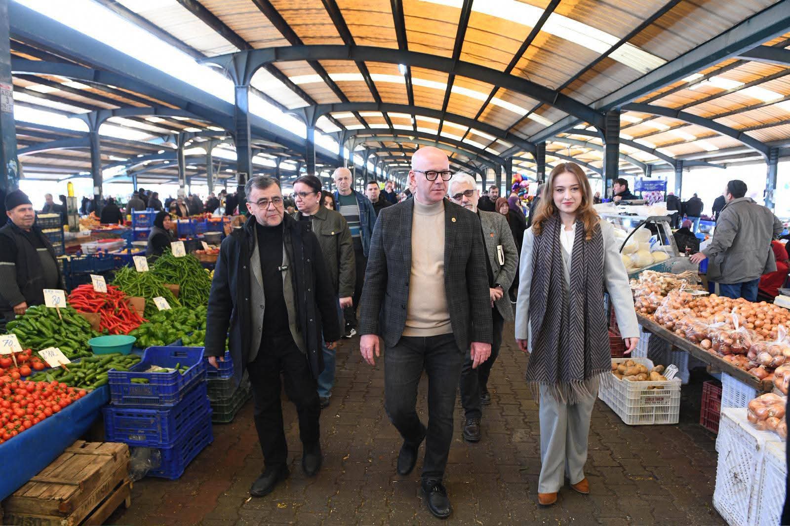 Başkan Hakan Şehirli Pazarcı Esnafıyla Buluştu