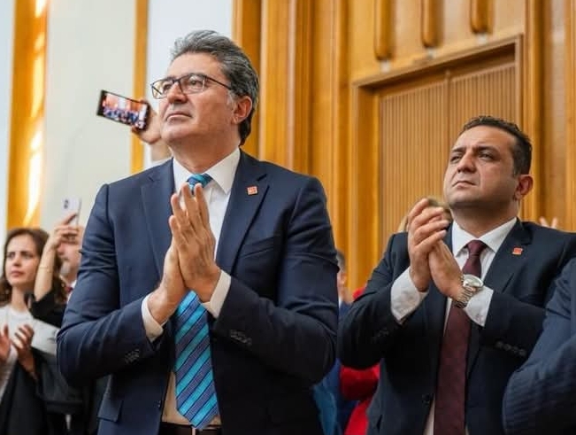 BASINA VE KAMUOYUNA