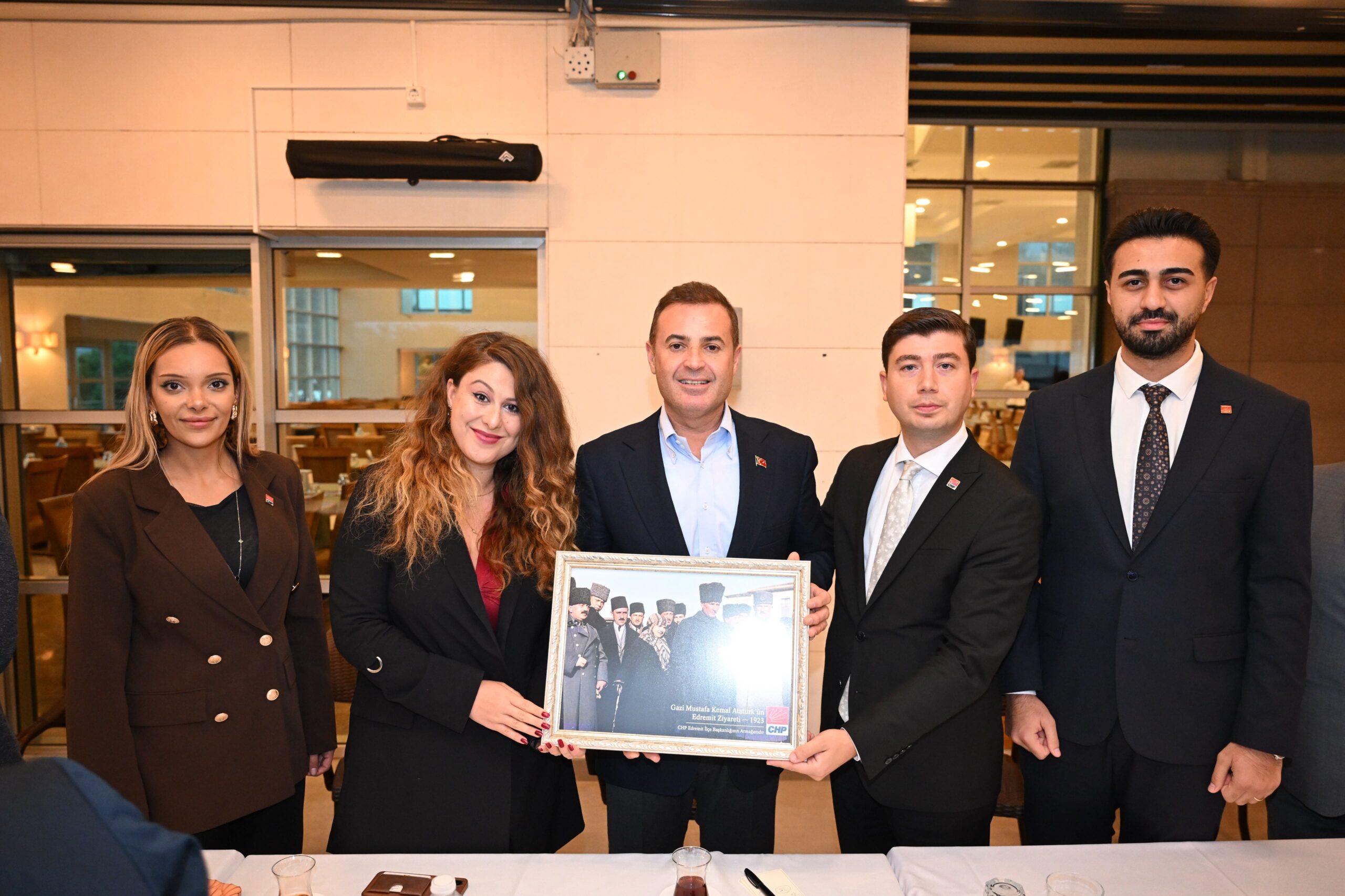 CHP Edremit İlçe Örgütü’nden Ahmet Akın’a Ziyaret